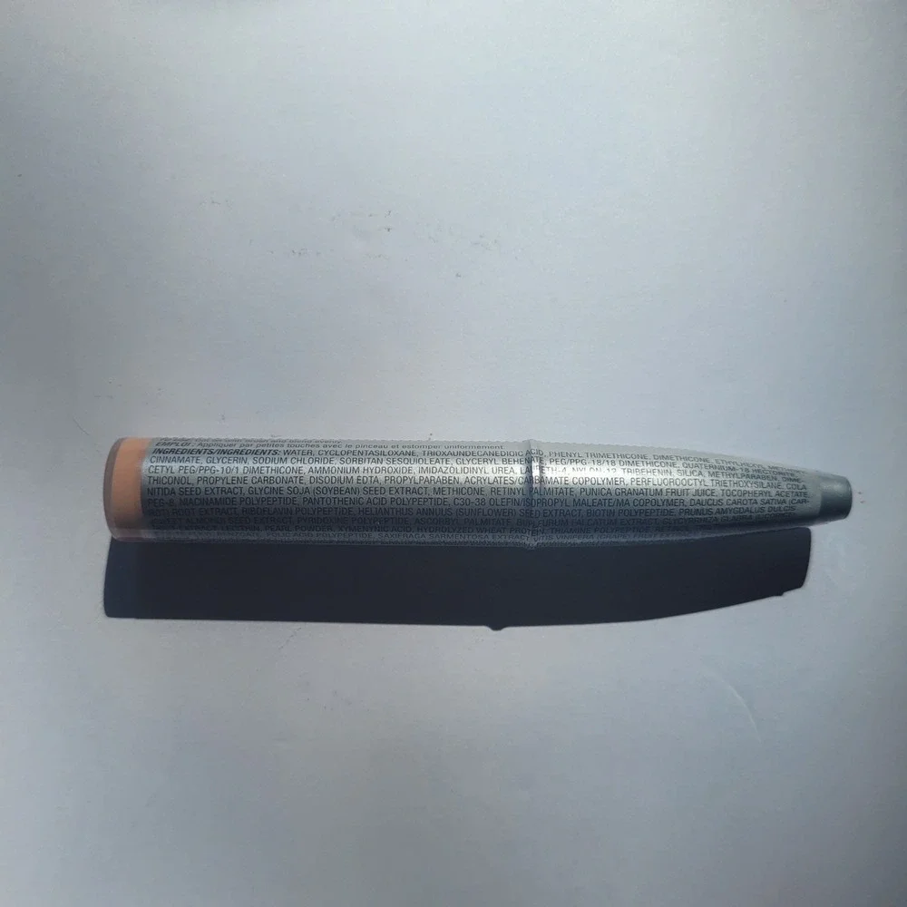 Avon Beyond Color Radiant Lifting Concealer Medium .25 oz